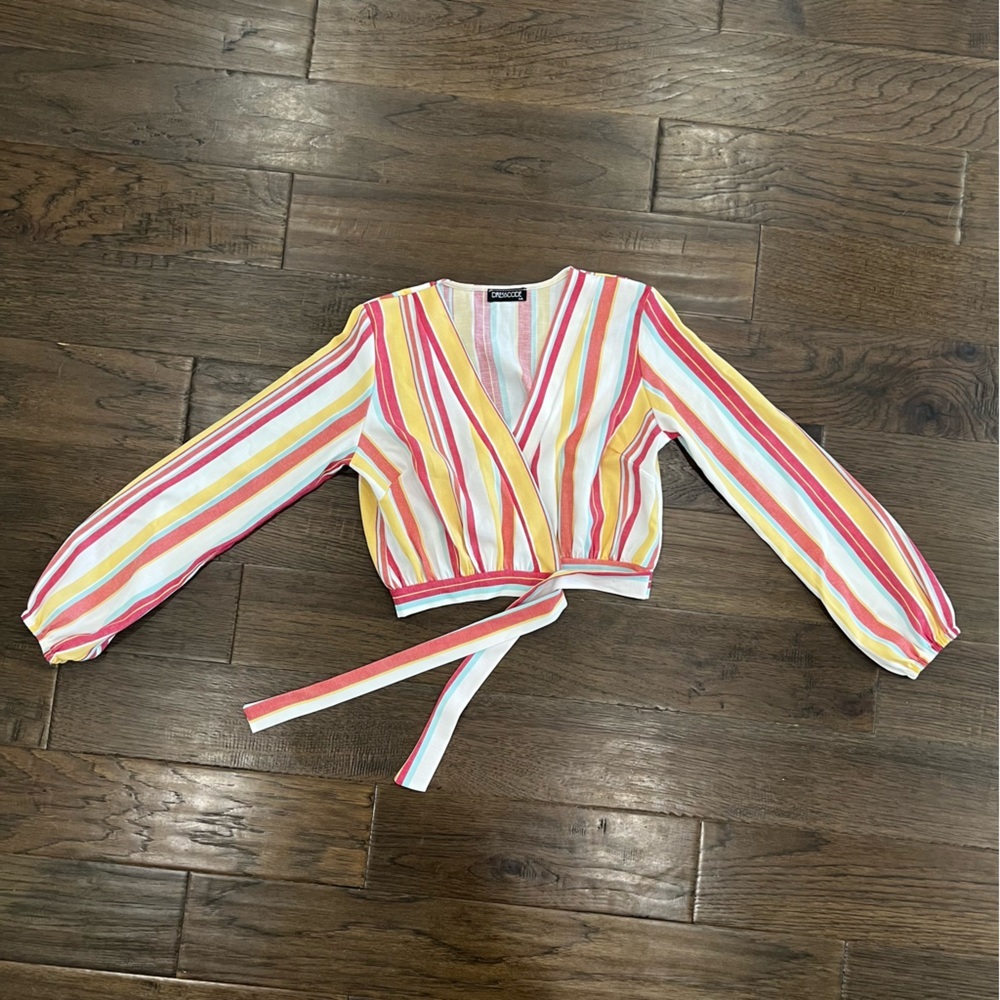 La Dresscode Cropped Tie Up Top - Picture 8 of 12